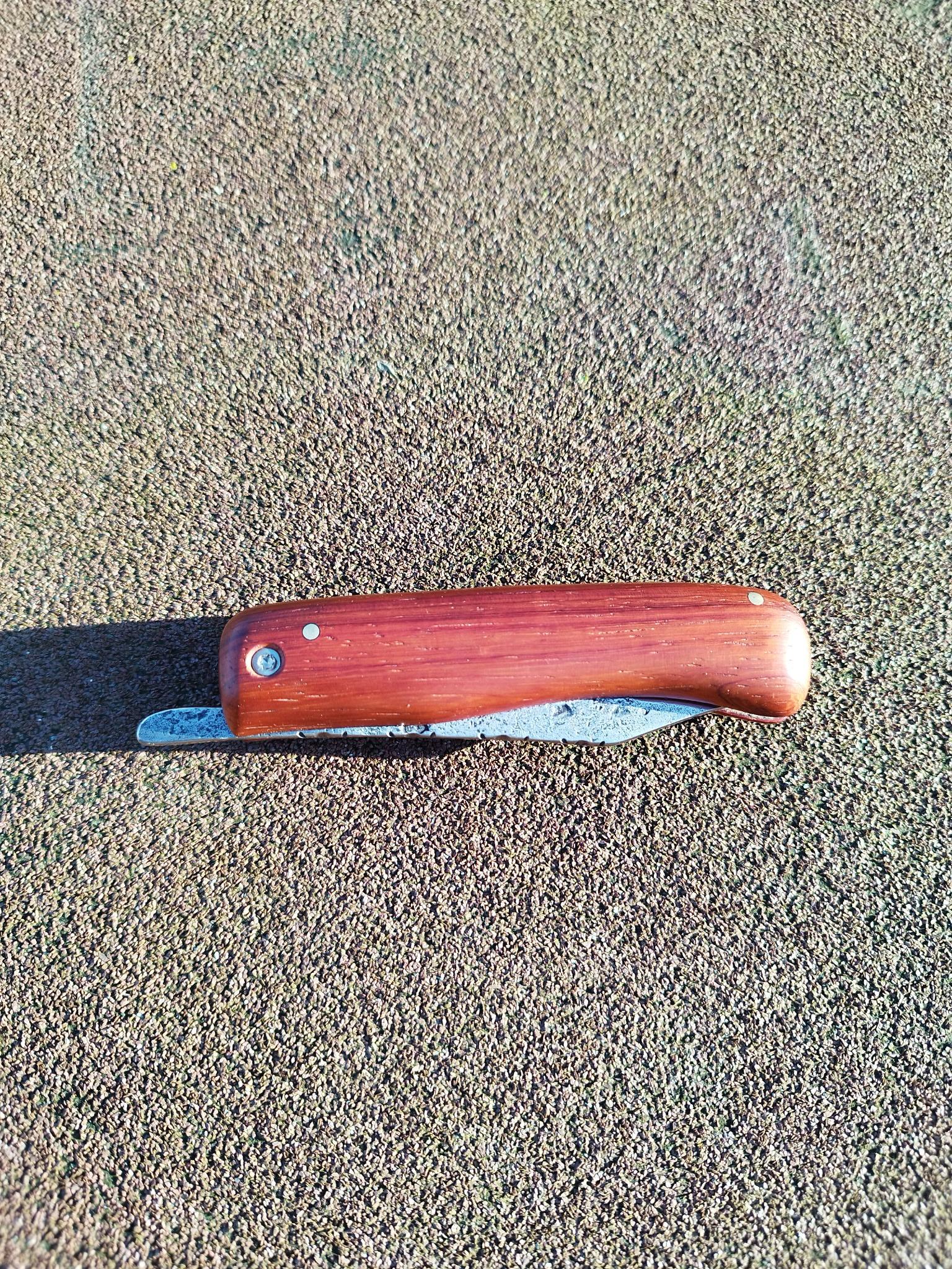 Baroudeur Acier Carbone en Bois de Santal