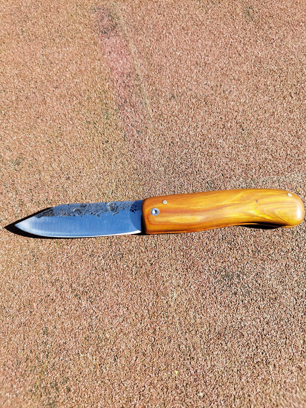 Baroudeur Acier Carbone Érable Jaune Stabilisation Maison