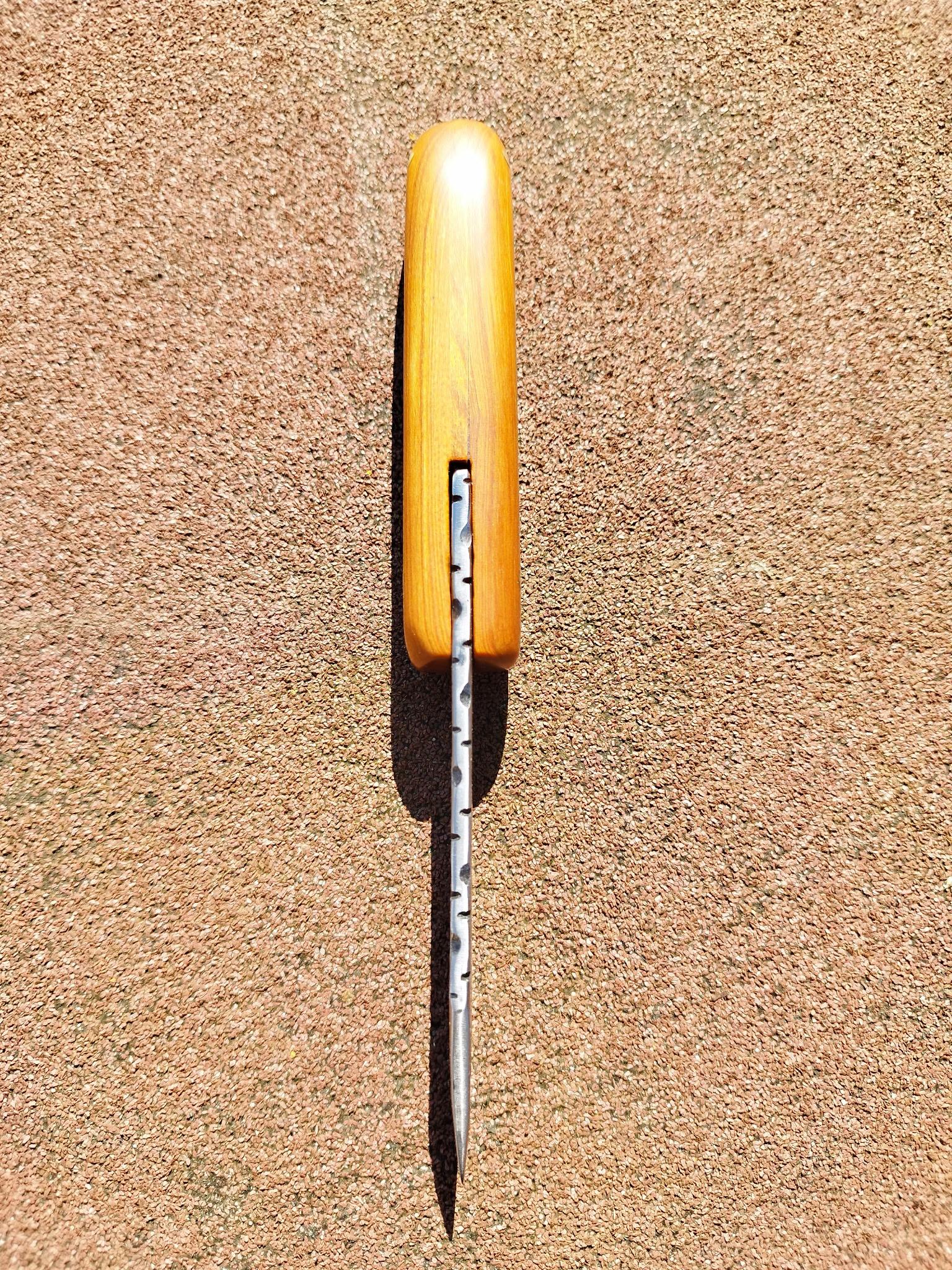 Baroudeur Acier Carbone Érable Jaune Stabilisation Maison