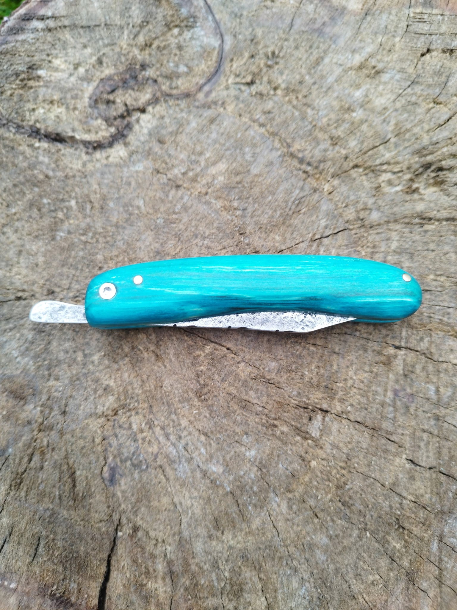 Grand Predallien : Manche en Érable échauffé Bleu stabilisation maison