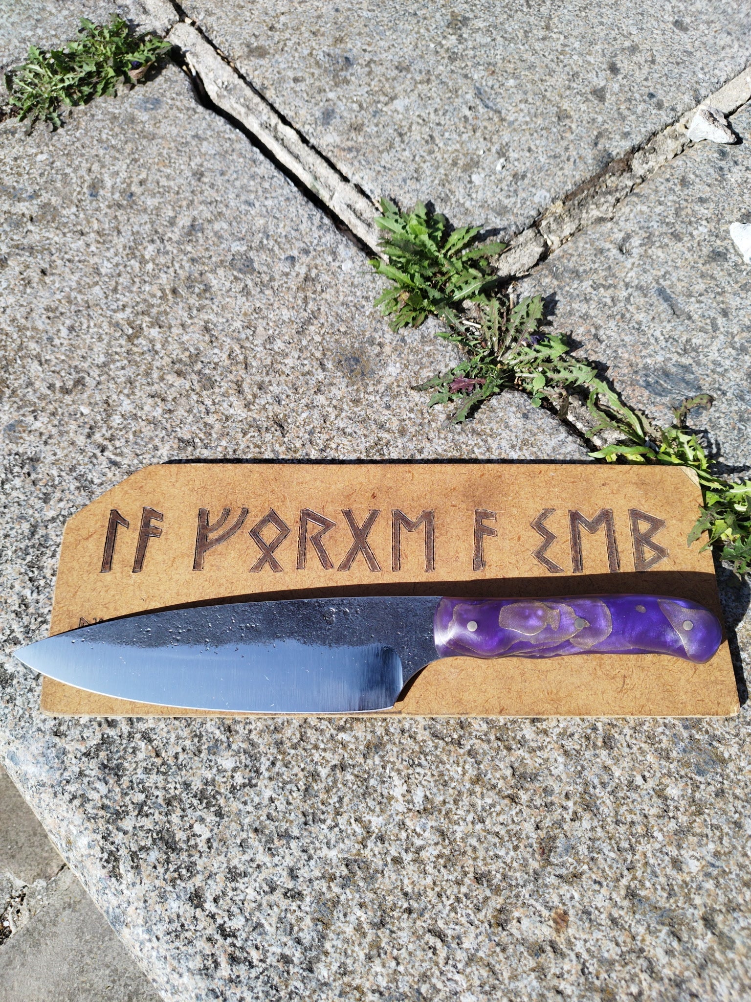 Couteau du Chef : Manche en Alumine Laiton et Résine Mauve