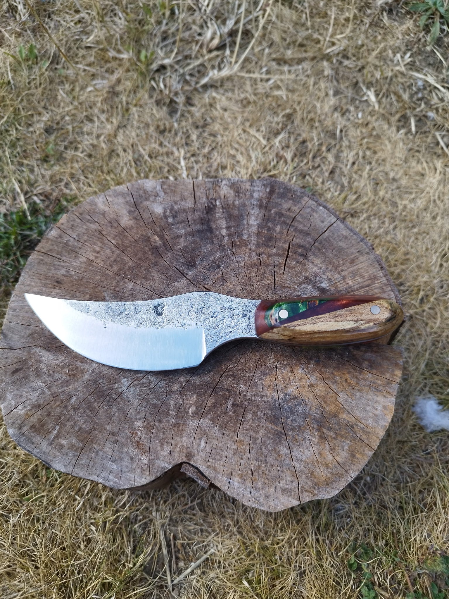 Le Predator : Manche en Résine Avec Pigment Métallique Cuivré et Chutes de Bois (Fabrication Maison)